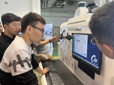 汽車工程系成功舉辦智能網聯汽車實訓設備專項培訓，深化通信與自動控制技術研究